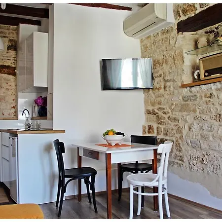 Πανσιόν Tragurion