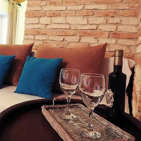 بيت ضيافة Tragurion 3*