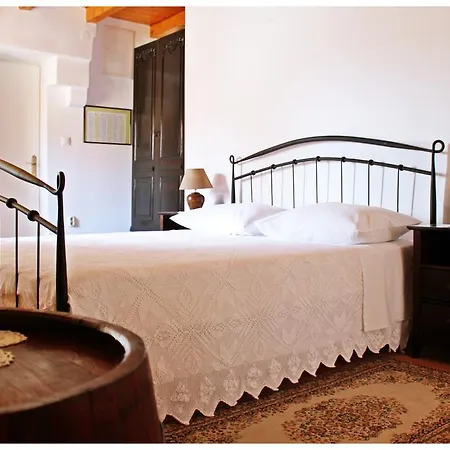 Πανσιόν Tragurion Τρογκίρ