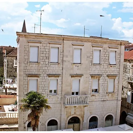 Vendégház Tragurion 3*